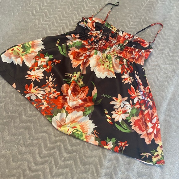 Sexy Floral BABYDOLL Top 🖤🩷 - Picture 8 of 8